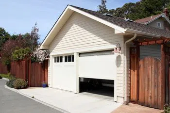 Golden Garage Door Service Sugar Land, TX 281-595-7046 - abt-cont-gr-18m